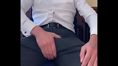 Je me Masturbe En Rentrant Du Travail Grosse Ejaculation ( Regardez La Fin 🤐)